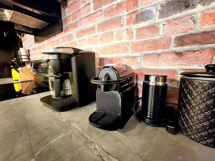 Loft Style Industriel-Centre-Ville+Parking Gratuit Квебек Номер фото